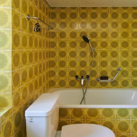 Waterfall House - Retreat, Swim, Bike, Hike And Chalet